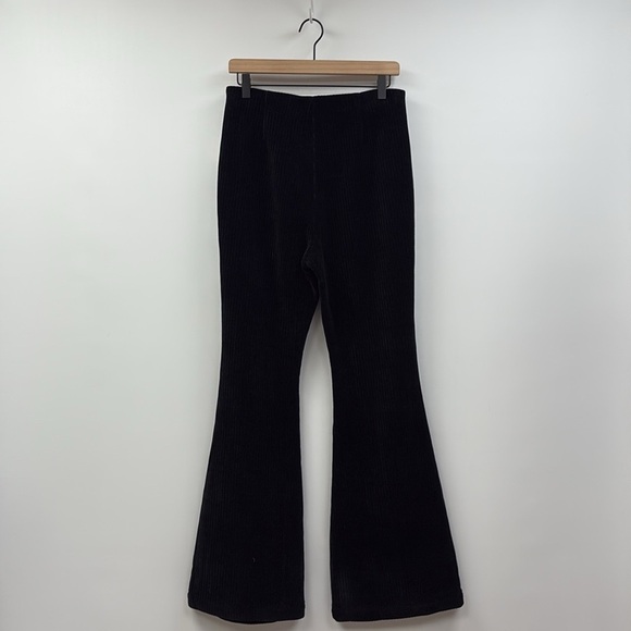 NWT Anthropologie '70s Ribbed Velour High Rise Flared Wide Leg Pant Black Medium - Picture 7 of 11